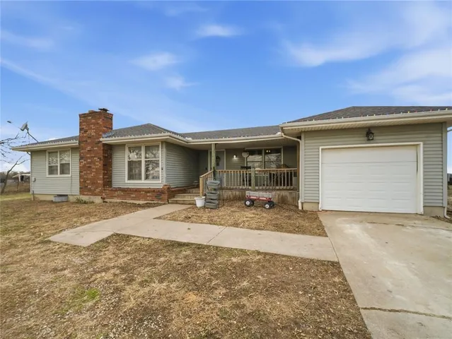 $349,999 | 739 Southwest 700th Road, Holden, MO 64040