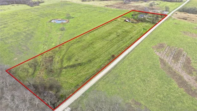 $349,999 | 739 Southwest 700th Road, Holden, MO 64040