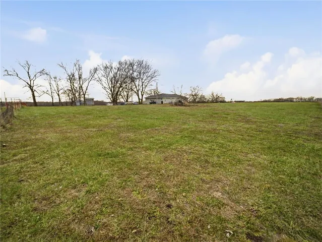 $349,999 | 739 Southwest 700th Road, Holden, MO 64040