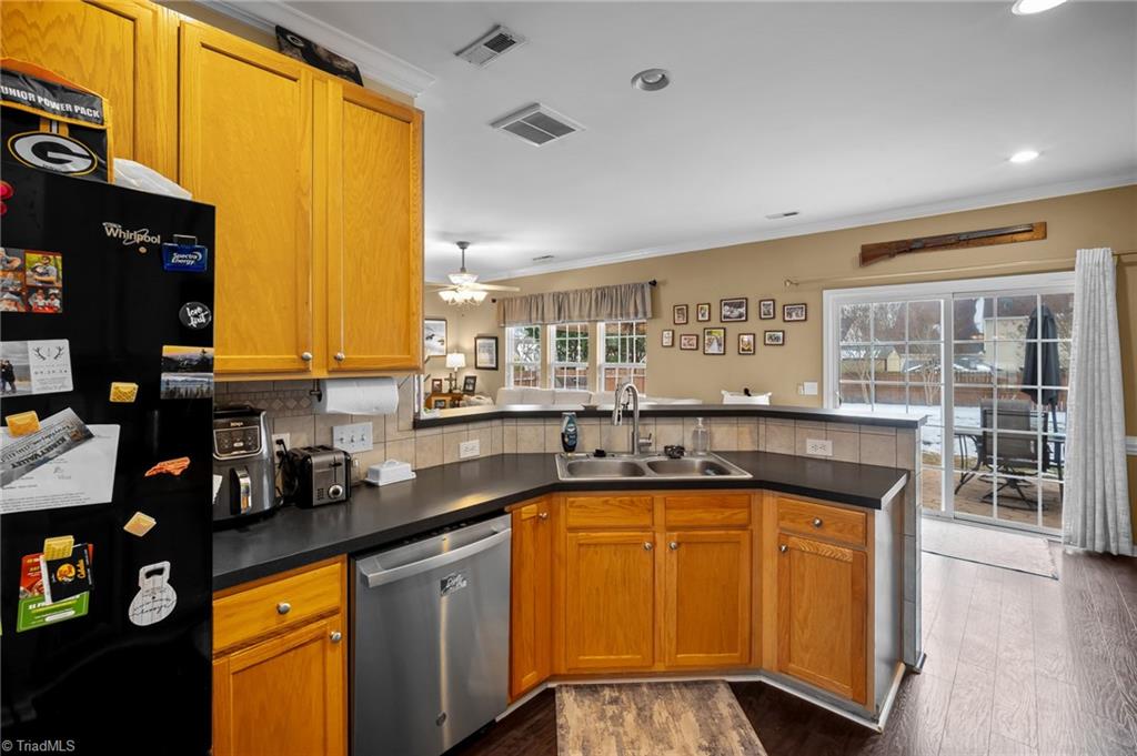 4236 Laurel Ridge Circle Winston-Salem, NC 27107 - Photo 17 of 34