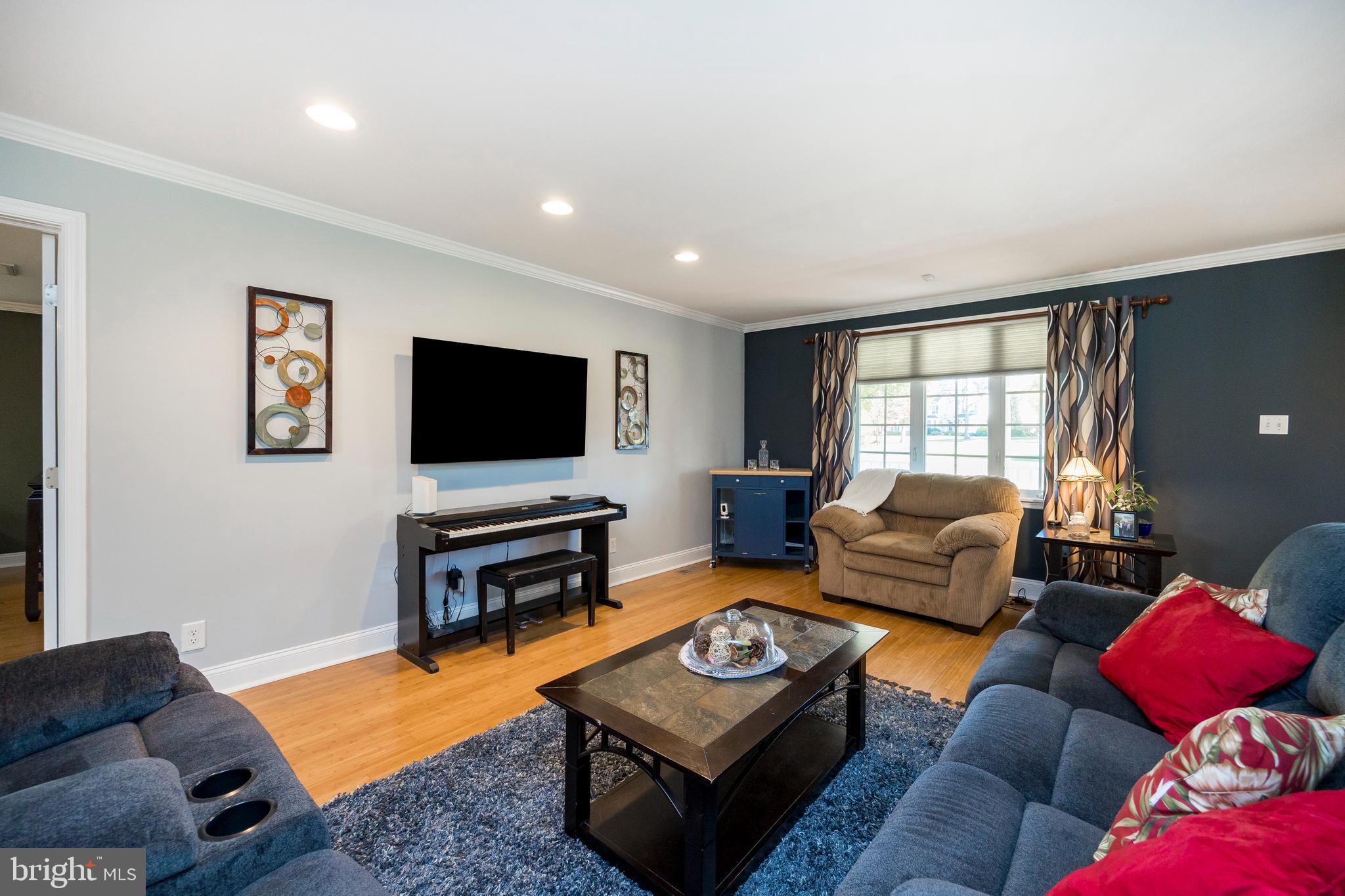 537 Church Road Eagleville, PA 19403 - Photo 20 of 55 Spacious Family Room!
