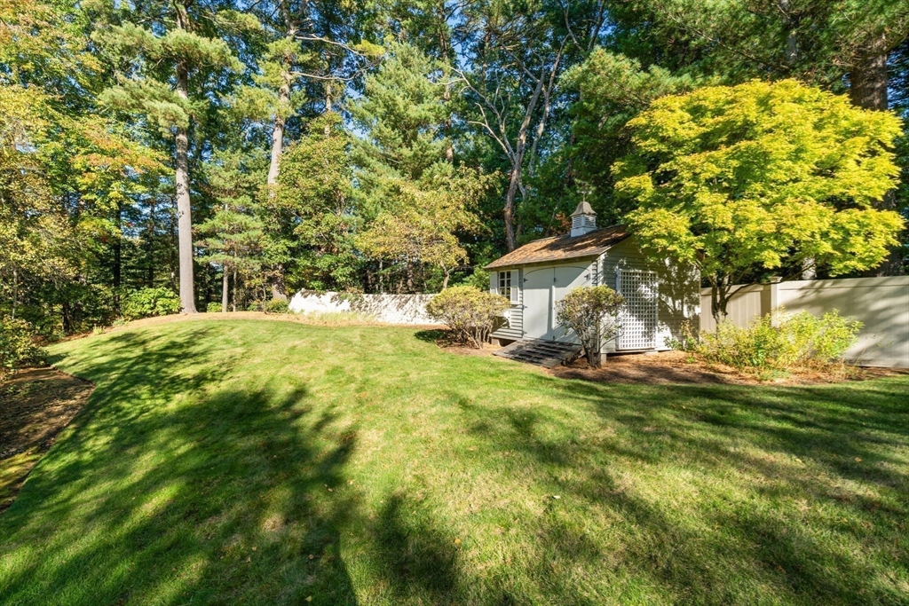 7 Pettees Pond Lane Walpole, MA 02081 - Photo 36 of 40