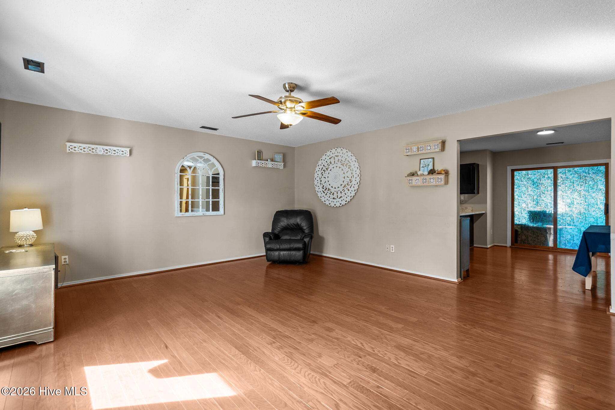 7005 Quail Woods Road Wilmington, NC 28411 - Photo 4 of 34 53-web-or-mls-DSC04790