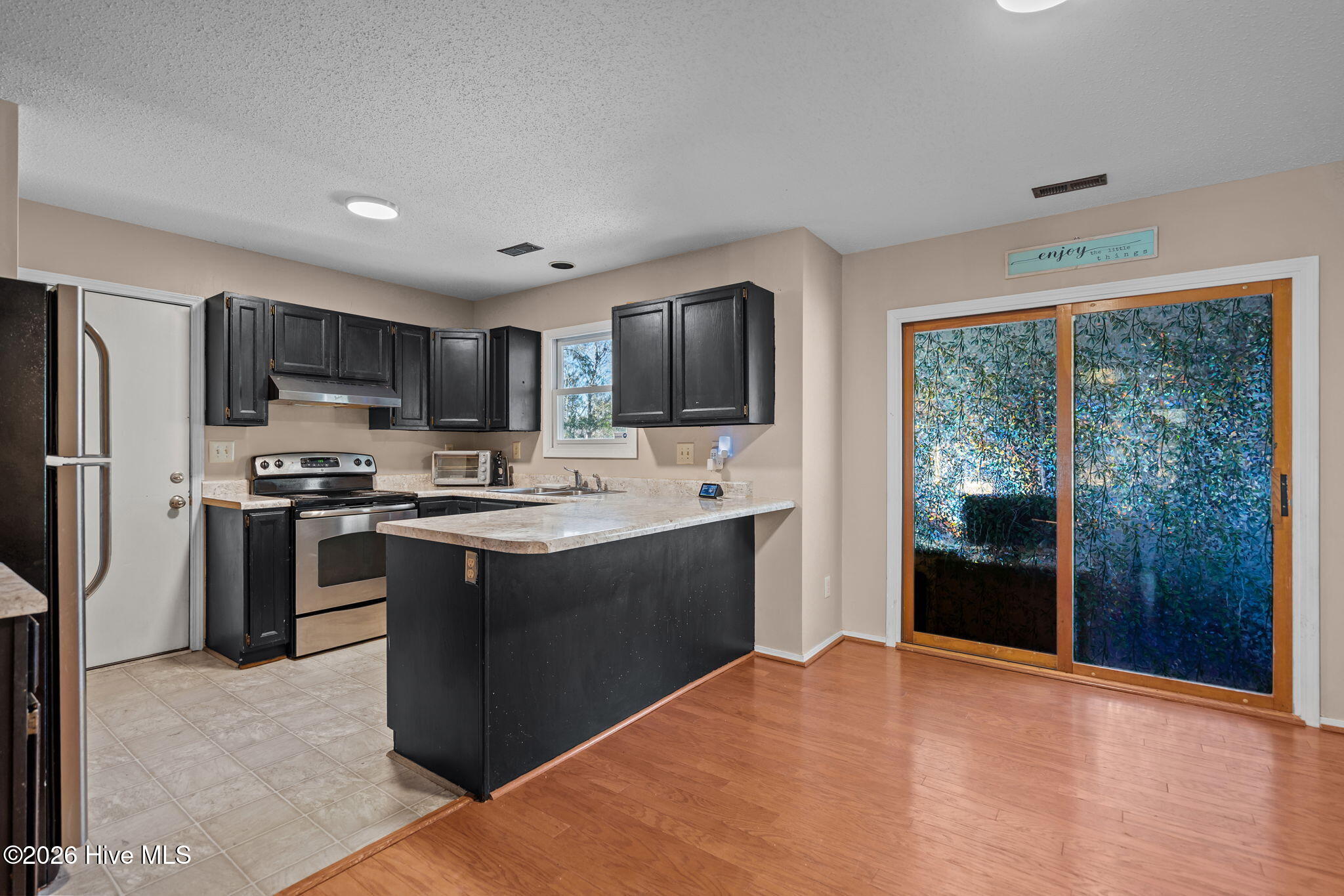 7005 Quail Woods Road Wilmington, NC 28411 - Photo 7 of 34 18-web-or-mls-DSC02297