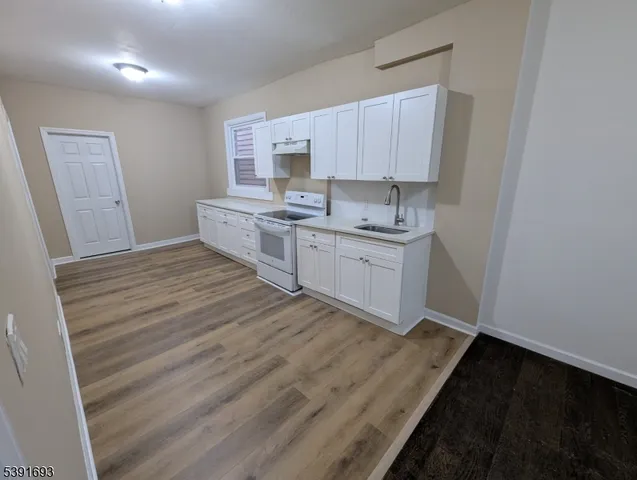 $2,100 | 152 South 10th Street, Newark, NJ 07107