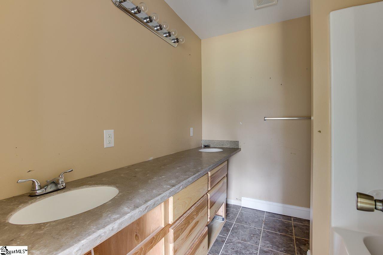213 Sandifer Road Spartanburg, SC 29303 - Photo 21 of 31 Gallery Image 21