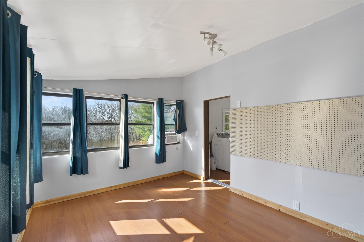 6823 Thompson Road Cincinnati, OH 45247 - Photo 21 of 53