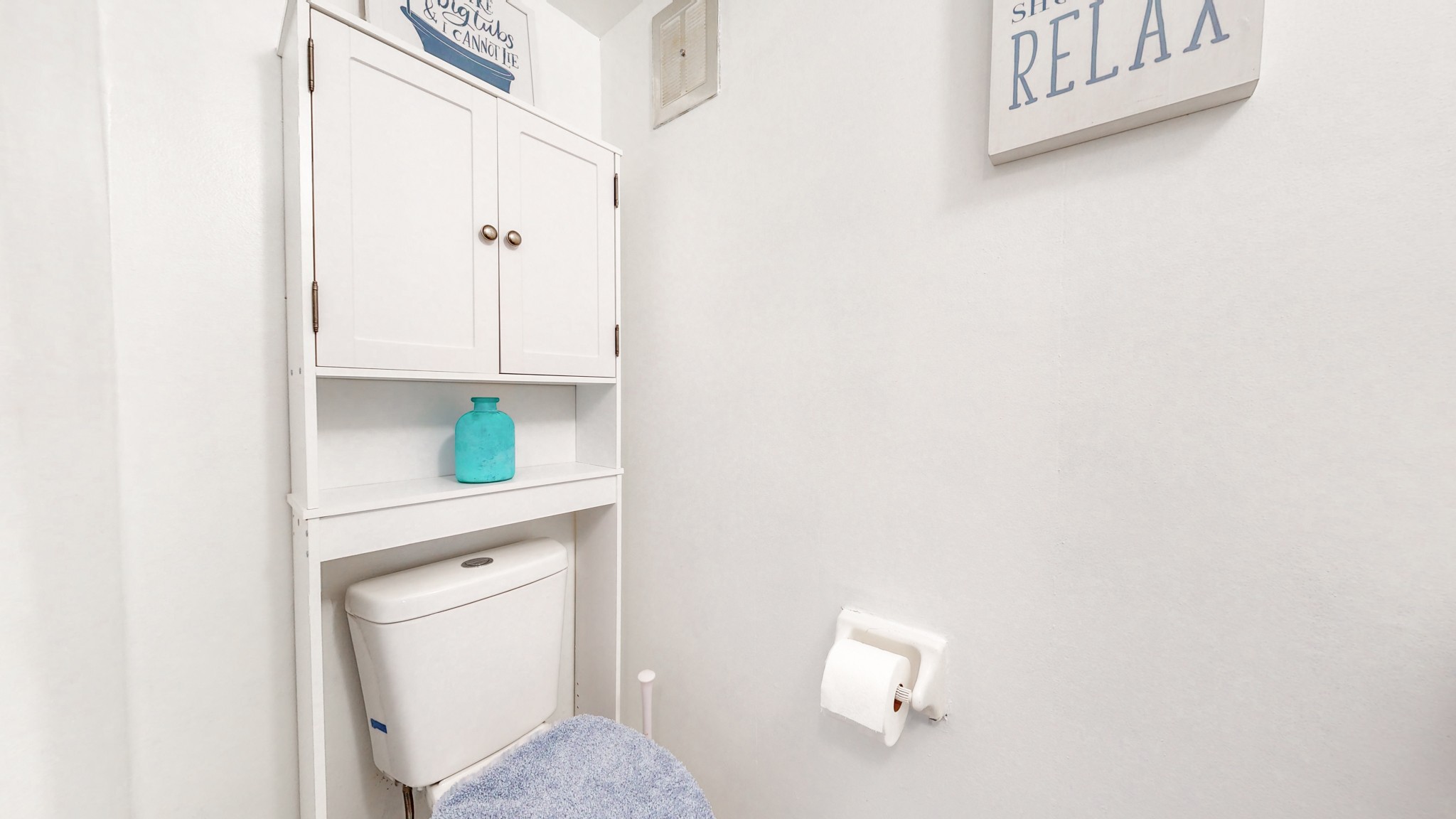 370 Wallace Road, Unit G3 Nashville, TN 37211 - Photo 15 of 30 a close view of a utility room with dryer and washer