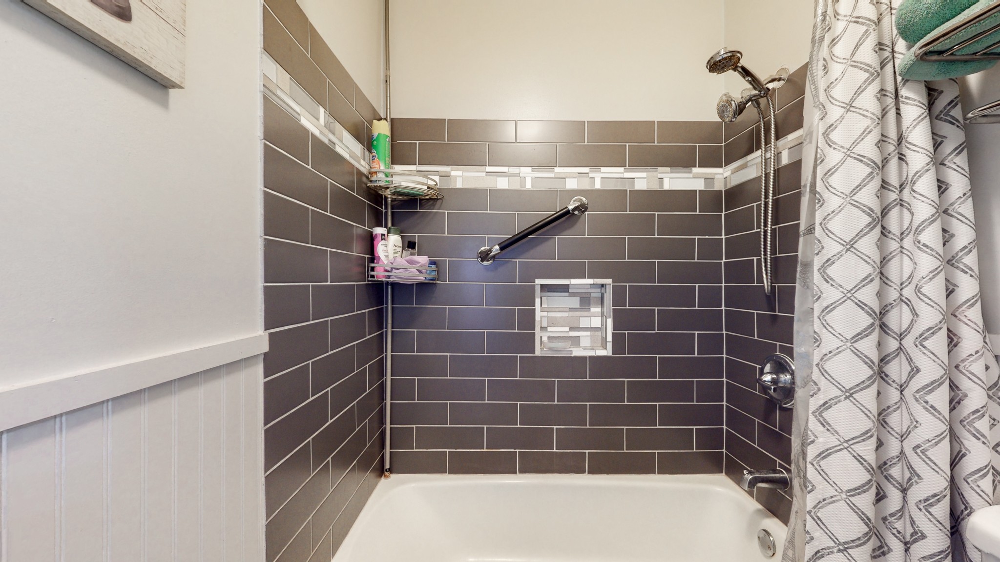 370 Wallace Road, Unit G3 Nashville, TN 37211 - Photo 23 of 30 a bathroom with a shower