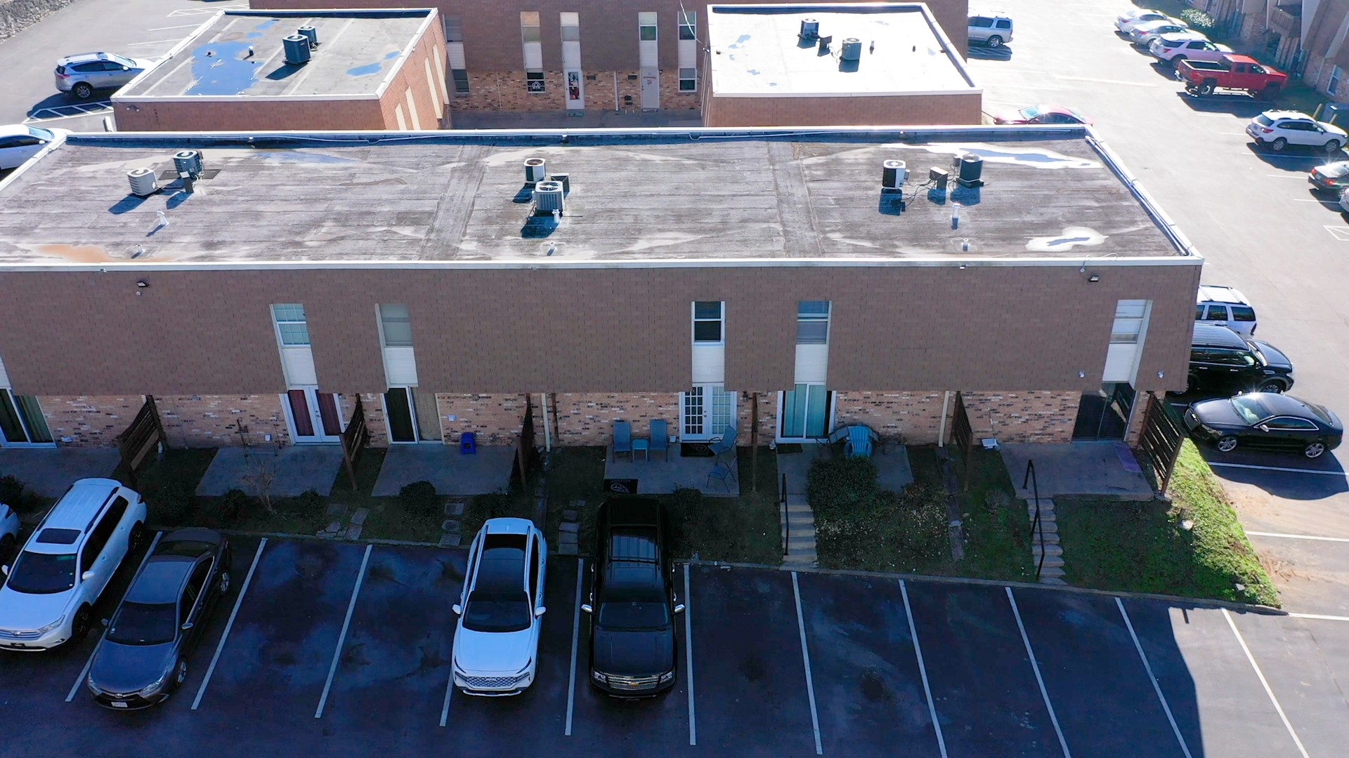 370 Wallace Road, Unit G3 Nashville, TN 37211 - Photo 29 of 30 a view of dinning table and chairs in the roof deck