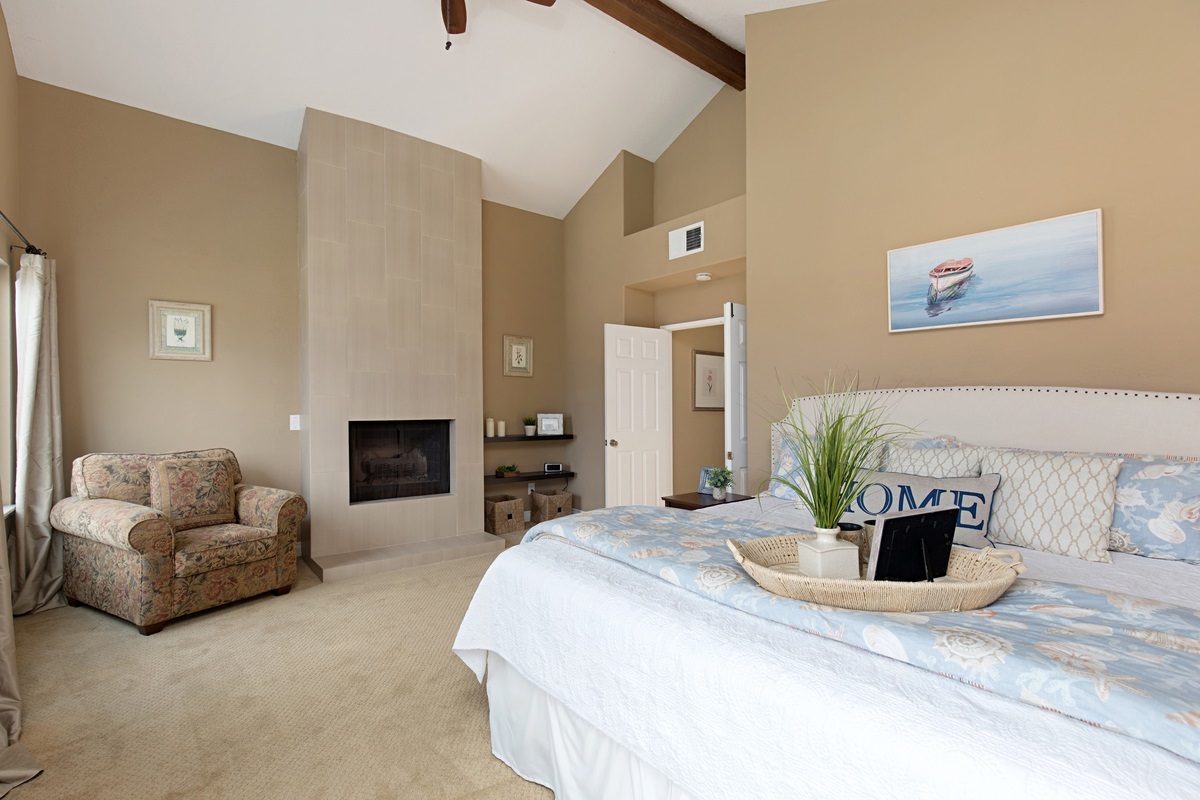 261 Via Palacio Encinitas, CA 92024 - Photo 14 of 25 Gallery Image 14