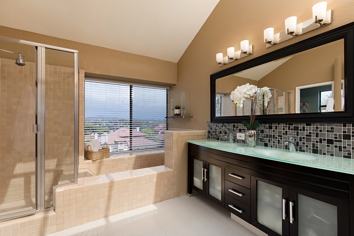 261 Via Palacio Encinitas, CA 92024 - Photo 15 of 25 Gallery Image 15