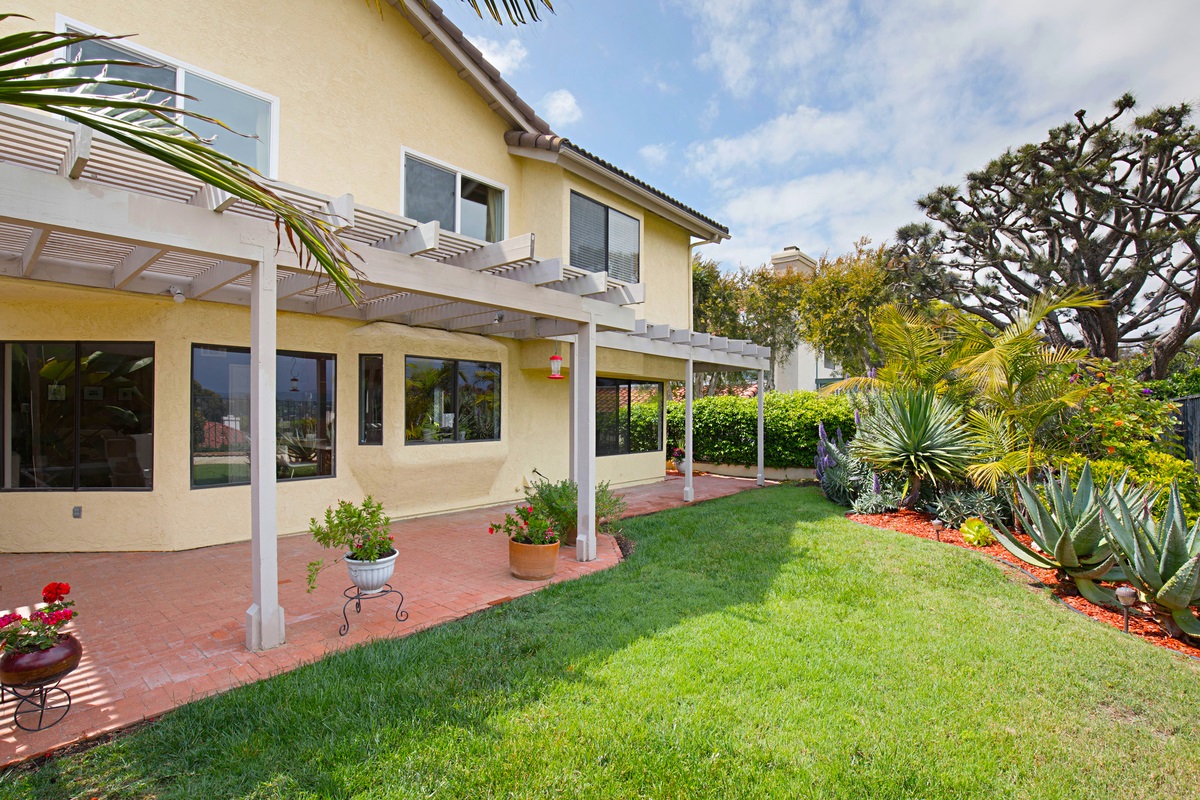 261 Via Palacio Encinitas, CA 92024 - Photo 23 of 25 Gallery Image 23