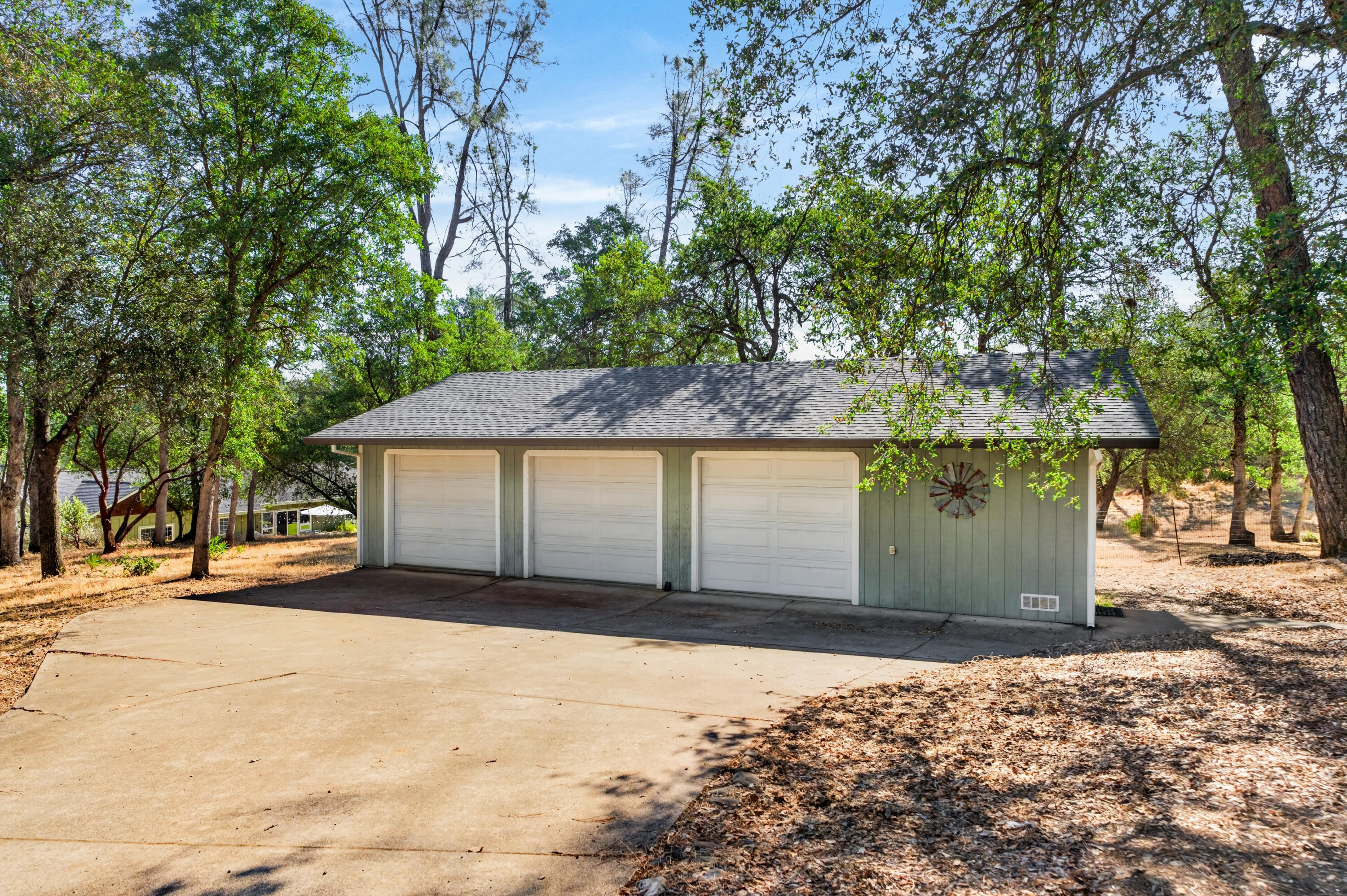 9057 Simmons Road Redding, CA 96001 - Photo 52 of 63 simmons-06760