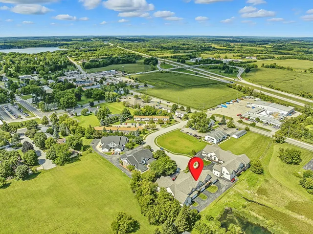 $345,900 | 711 Cherokee Path, Unit 6, Lake Mills, WI 53551