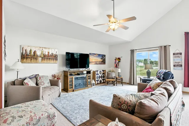 $345,900 | 711 Cherokee Path, Unit 6, Lake Mills, WI 53551