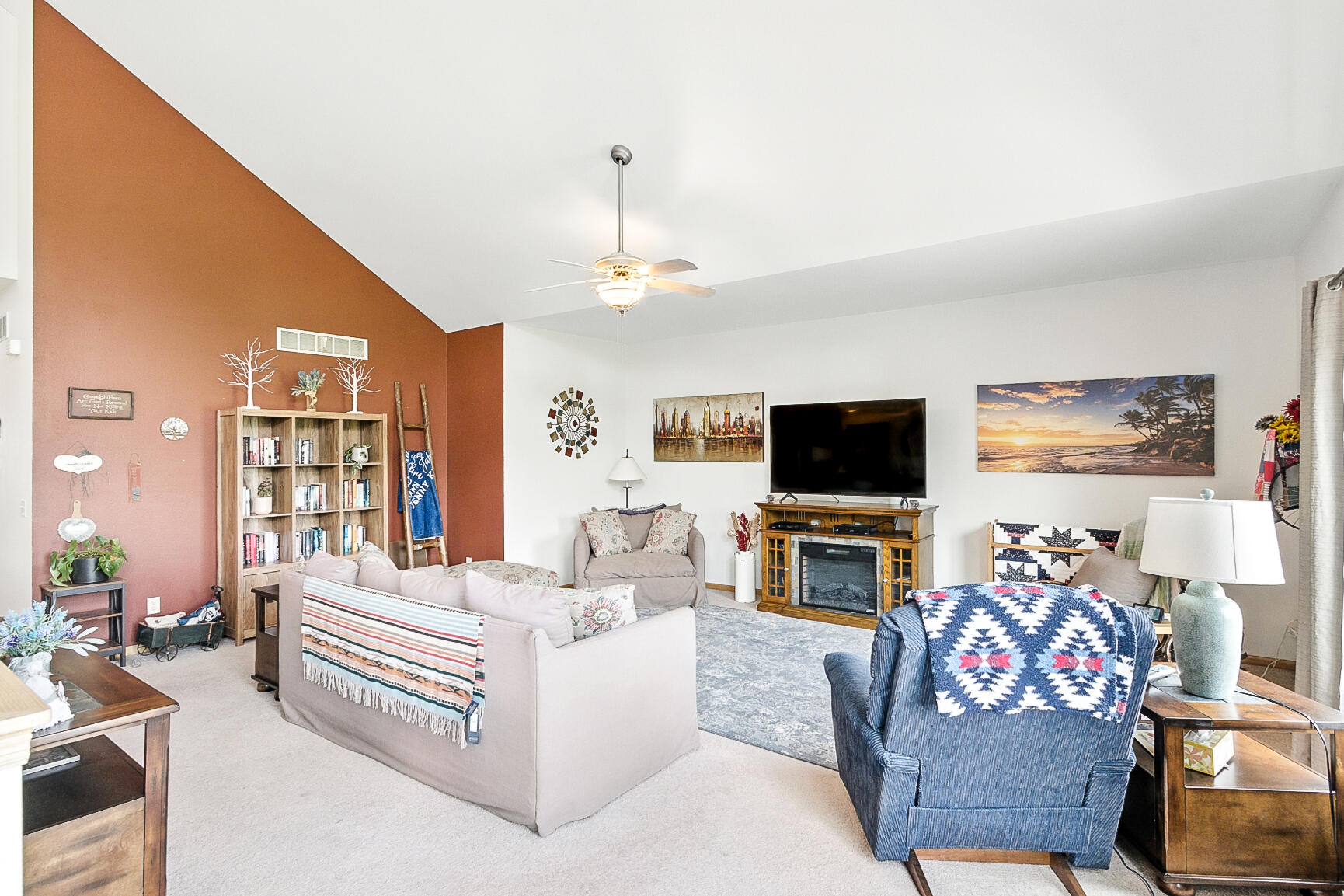 711 Cherokee Path, Unit 6 Lake Mills, WI 53551 - Photo 8 of 22 10