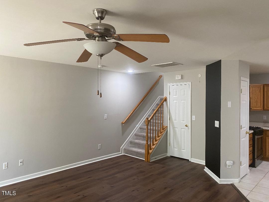 8630NeuseLandingLivingRoomB