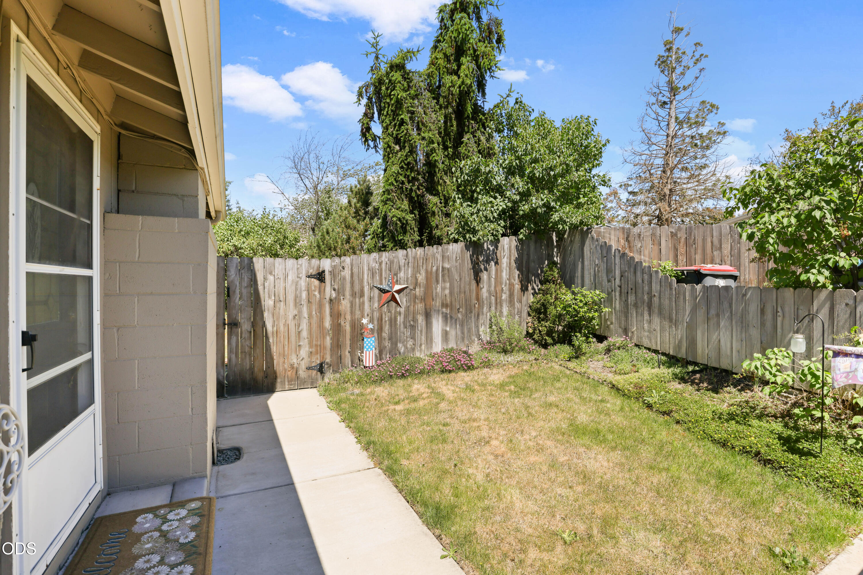 619 Kings Court Central Point, OR 97502 - Photo 25 of 28