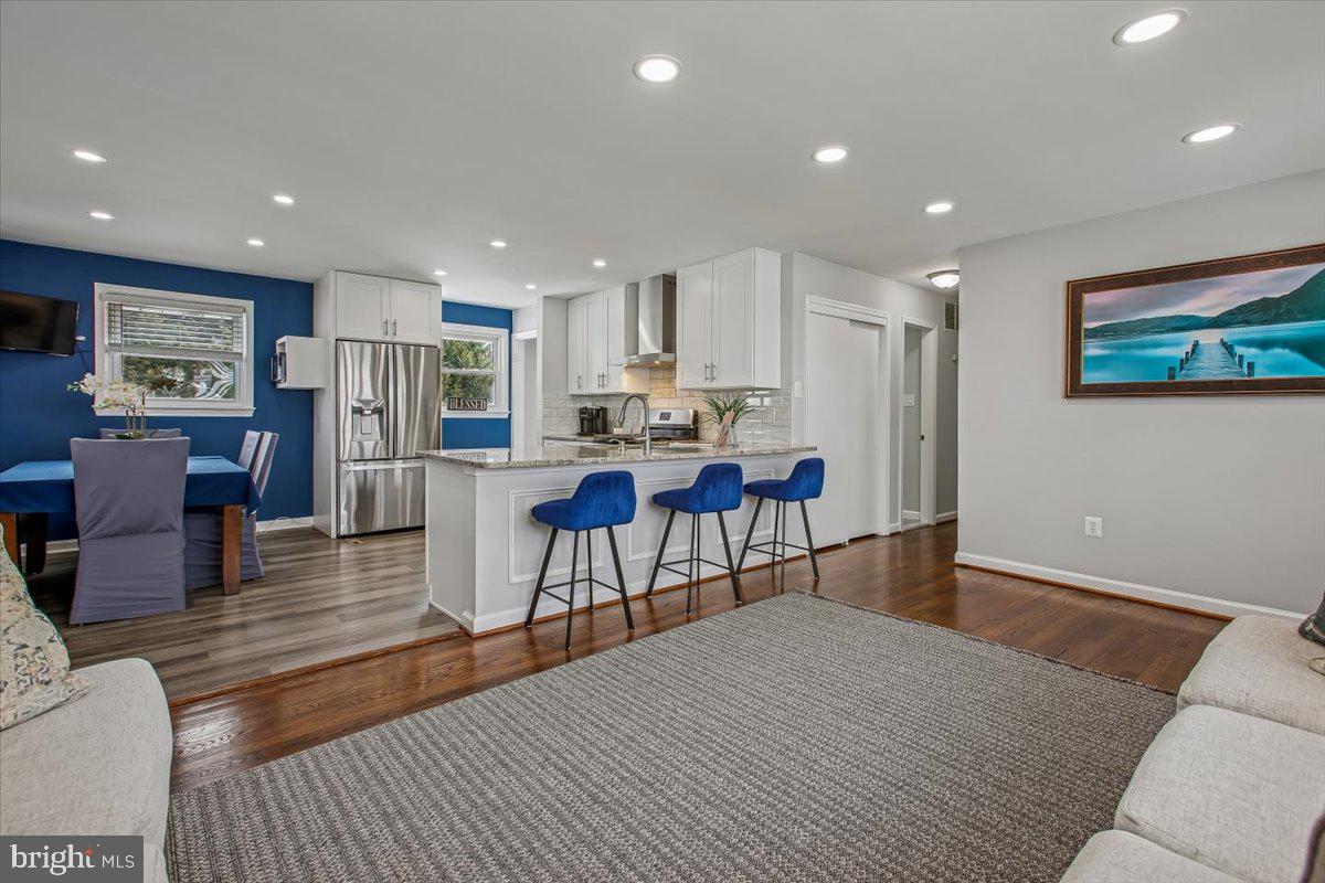 6916 Ruskin Street Springfield, VA 22150 - Photo 16 of 53 Main Level Living Area