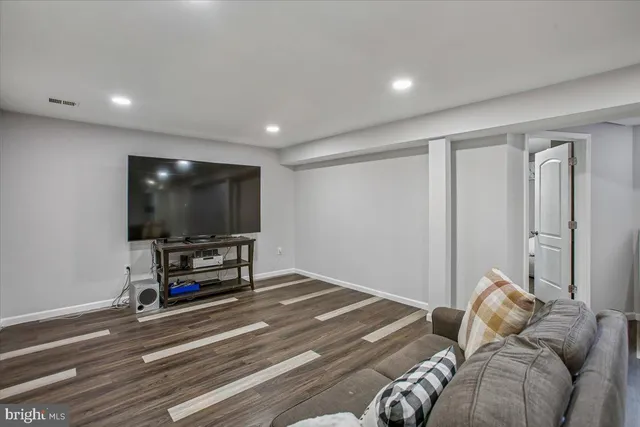 $717,000 | 6916 Ruskin Street, Springfield, VA 22150