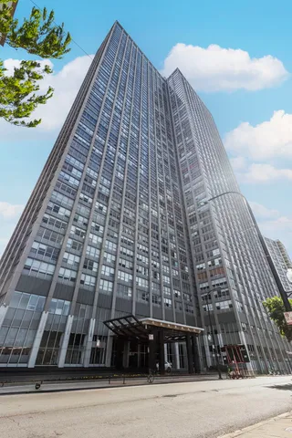 $190,000 | 655 West Irving Park Road, Unit 2403, Chicago, IL 60613