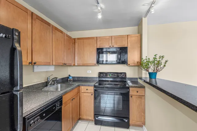 $190,000 | 655 West Irving Park Road, Unit 2403, Chicago, IL 60613