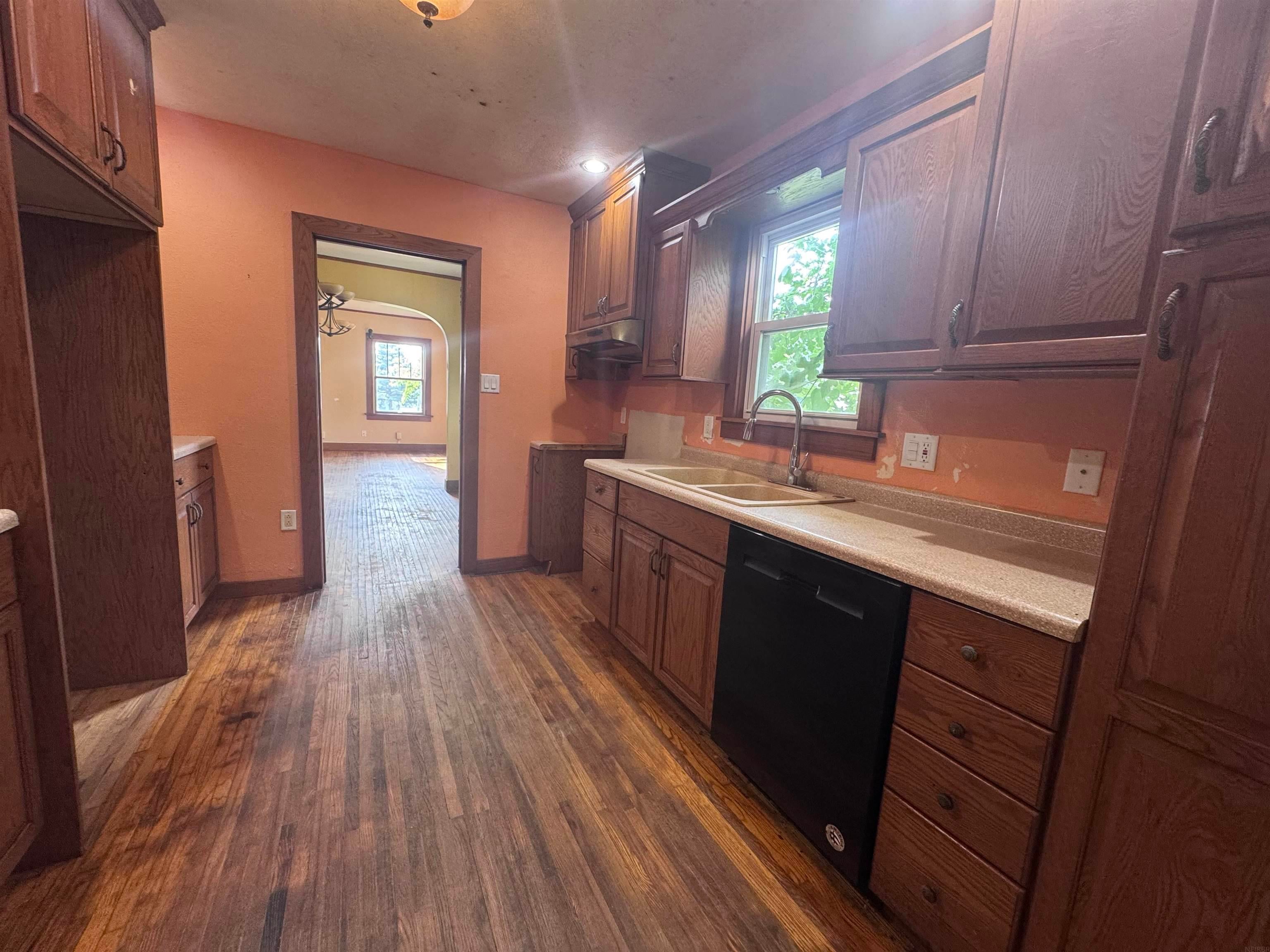 420 Commercial Street Strawberry Point, IA 52076 - Photo 4 of 20 Gallery Image 4