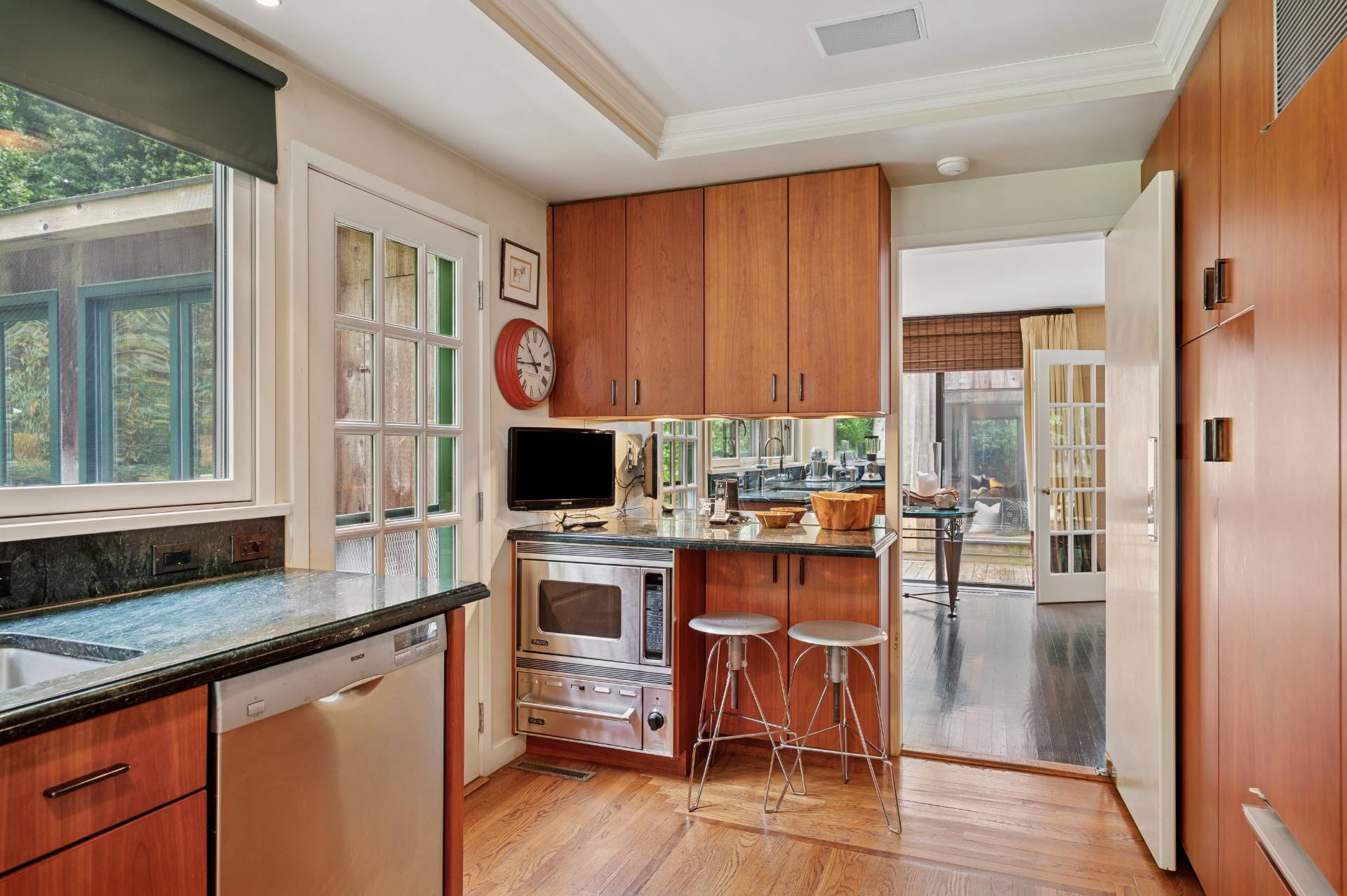5 White Pine Road East Hampton, NY 11937 - Photo 12 of 33 Gallery Image 12