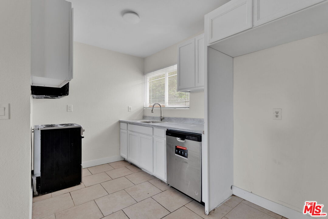 12625 Tamiani Road Apple Valley, CA 92308 - Photo 33 of 49