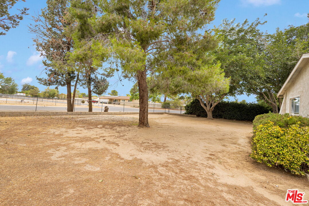 12625 Tamiani Road Apple Valley, CA 92308 - Photo 43 of 49