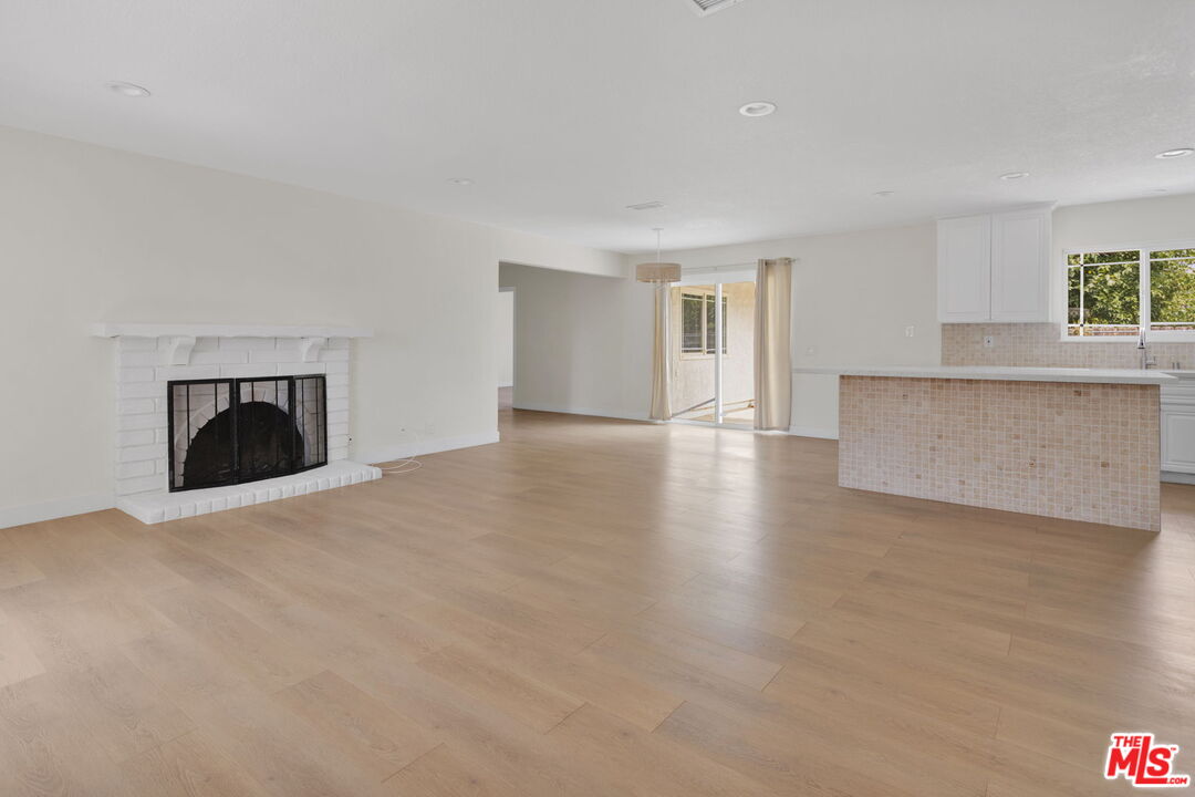 12625 Tamiani Road Apple Valley, CA 92308 - Photo 6 of 49