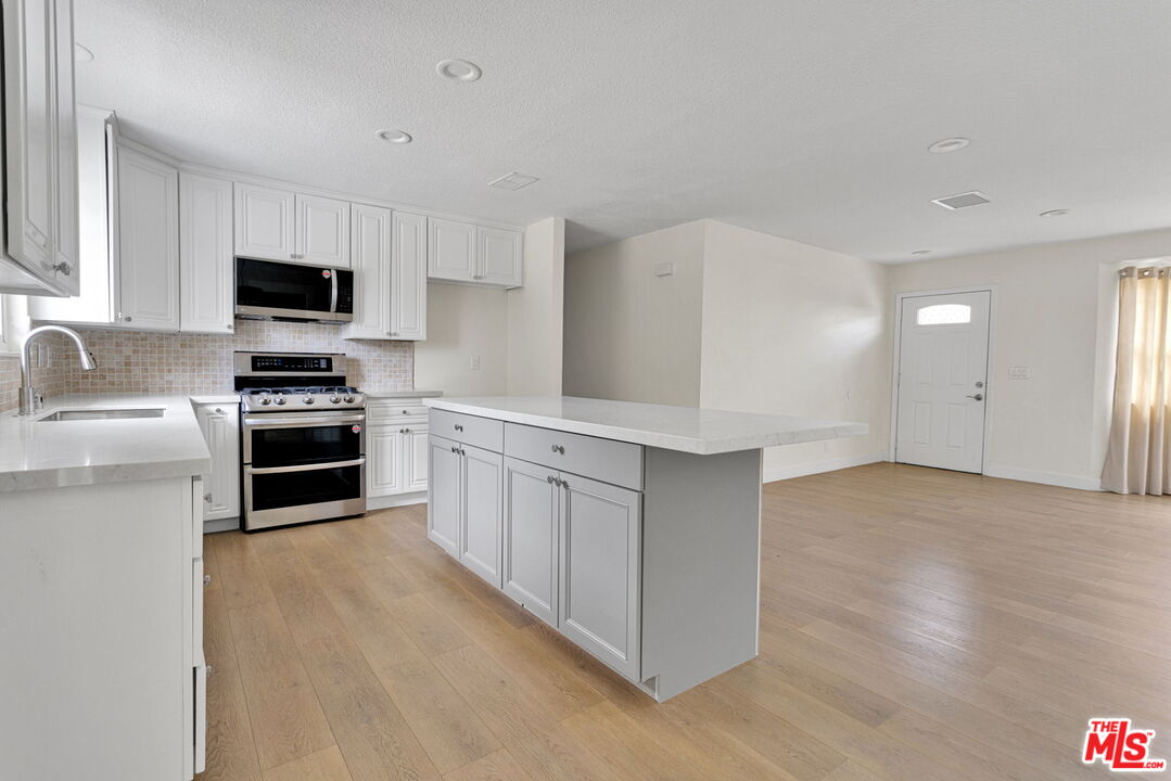 12625 Tamiani Road Apple Valley, CA 92308 - Photo 10 of 49