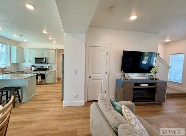 $440,000 | 2325 West 860 Street, Rexburg, ID 83440
