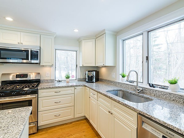 21 Kinsley Road Acton, MA 01720 - Photo 7 of 25 Gallery Image 7