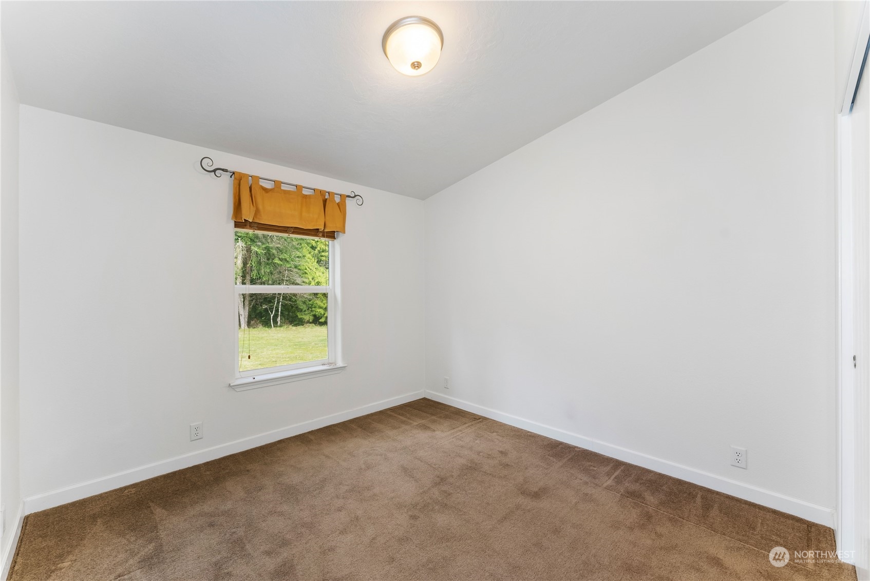 1635 Southwest Old Clifton Road Port Orchard, WA 98367 - Photo 22 of 40 Gallery Image 22