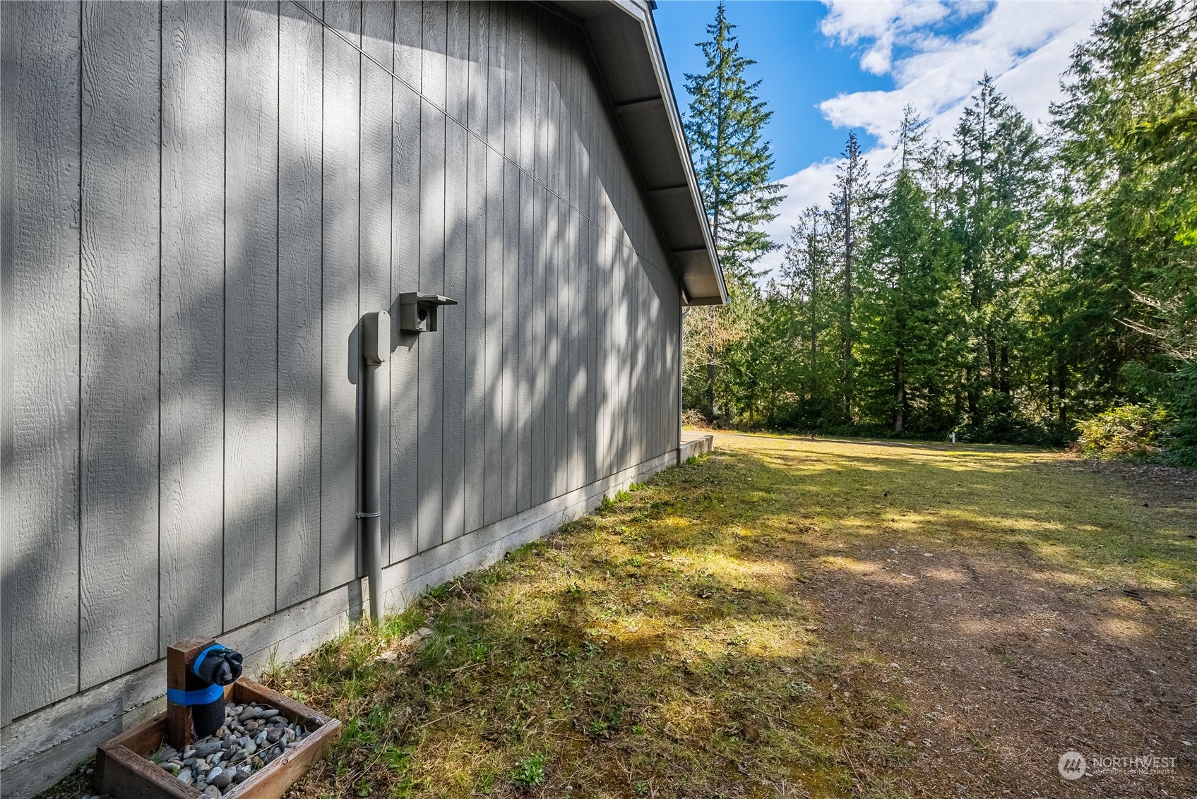 1635 Southwest Old Clifton Road Port Orchard, WA 98367 - Photo 28 of 40 Gallery Image 28