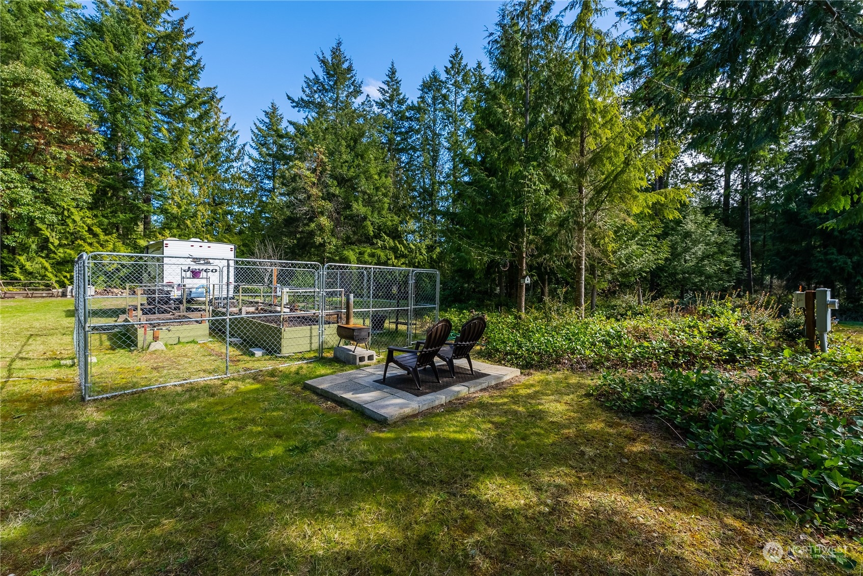 1635 Southwest Old Clifton Road Port Orchard, WA 98367 - Photo 32 of 40 Gallery Image 32
