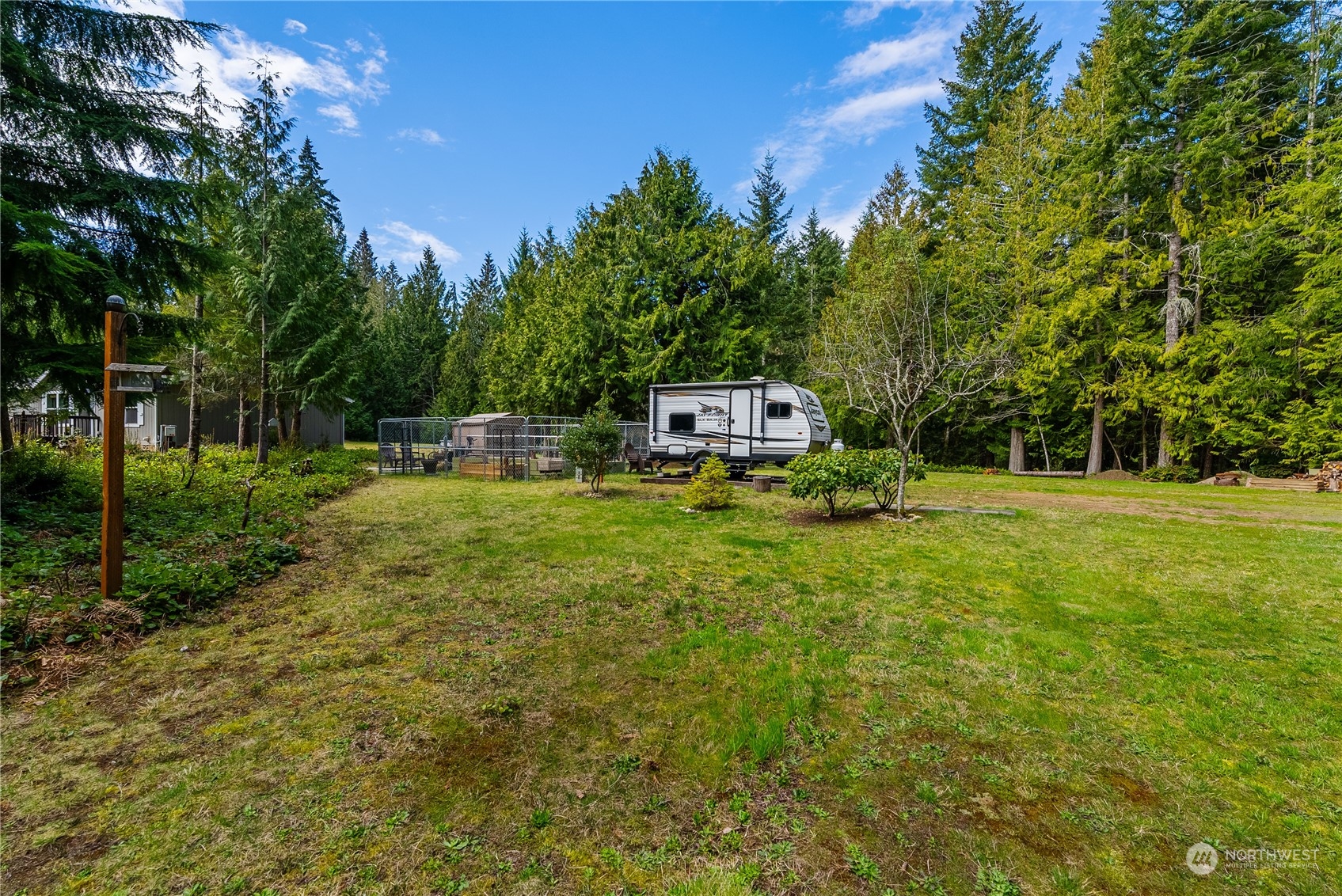 1635 Southwest Old Clifton Road Port Orchard, WA 98367 - Photo 37 of 40 Gallery Image 37