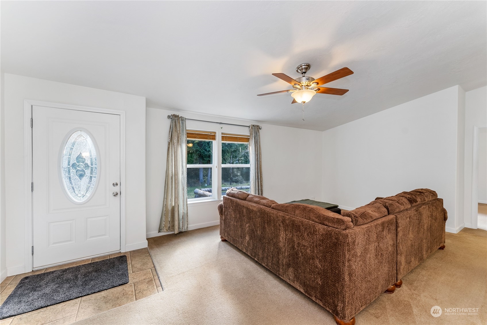 1635 Southwest Old Clifton Road Port Orchard, WA 98367 - Photo 4 of 40 Gallery Image 4