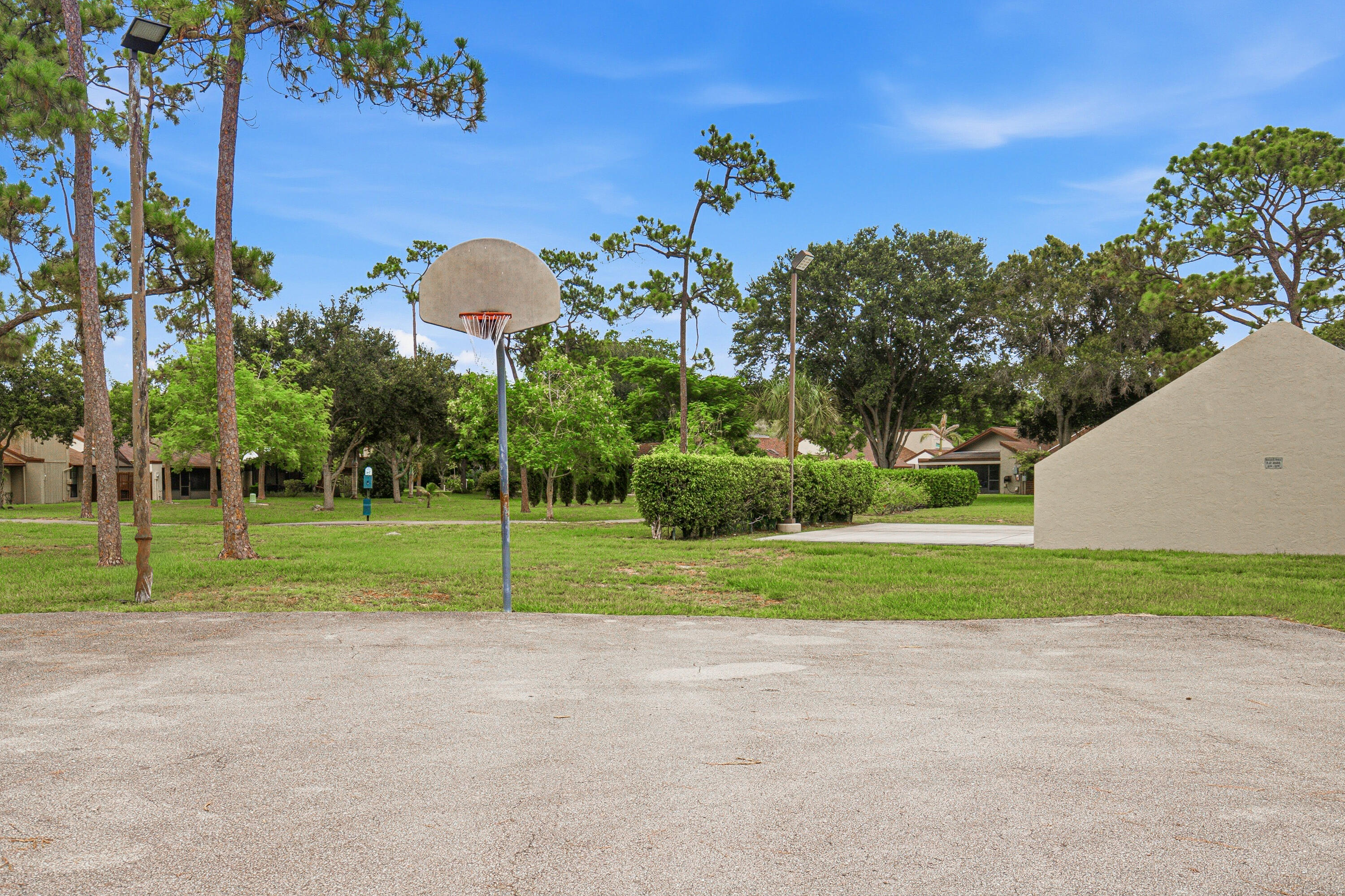 11600 Timbers Way, Unit 37A Boca Raton, FL 33428 - Photo 29 of 34 Clubhouse-Basketball