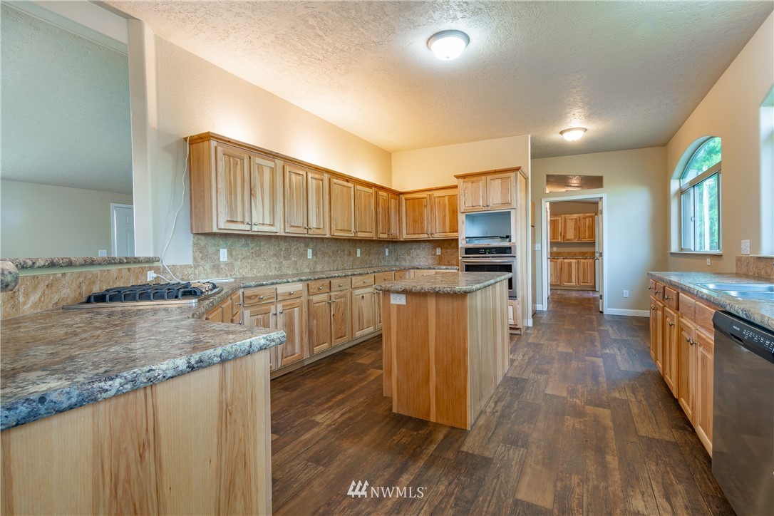 1402 Kelly Road Bellingham, WA 98226 - Photo 8 of 26