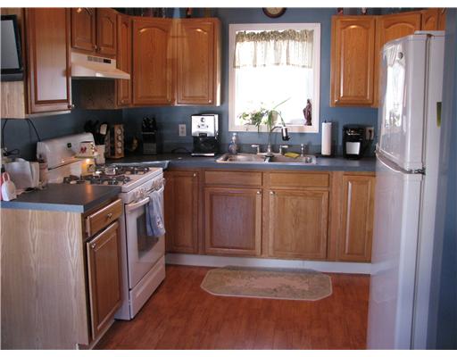 107 Steve Lopes Way Woonsocket, RI 02895 - Photo 10 of 17 Kitchen.