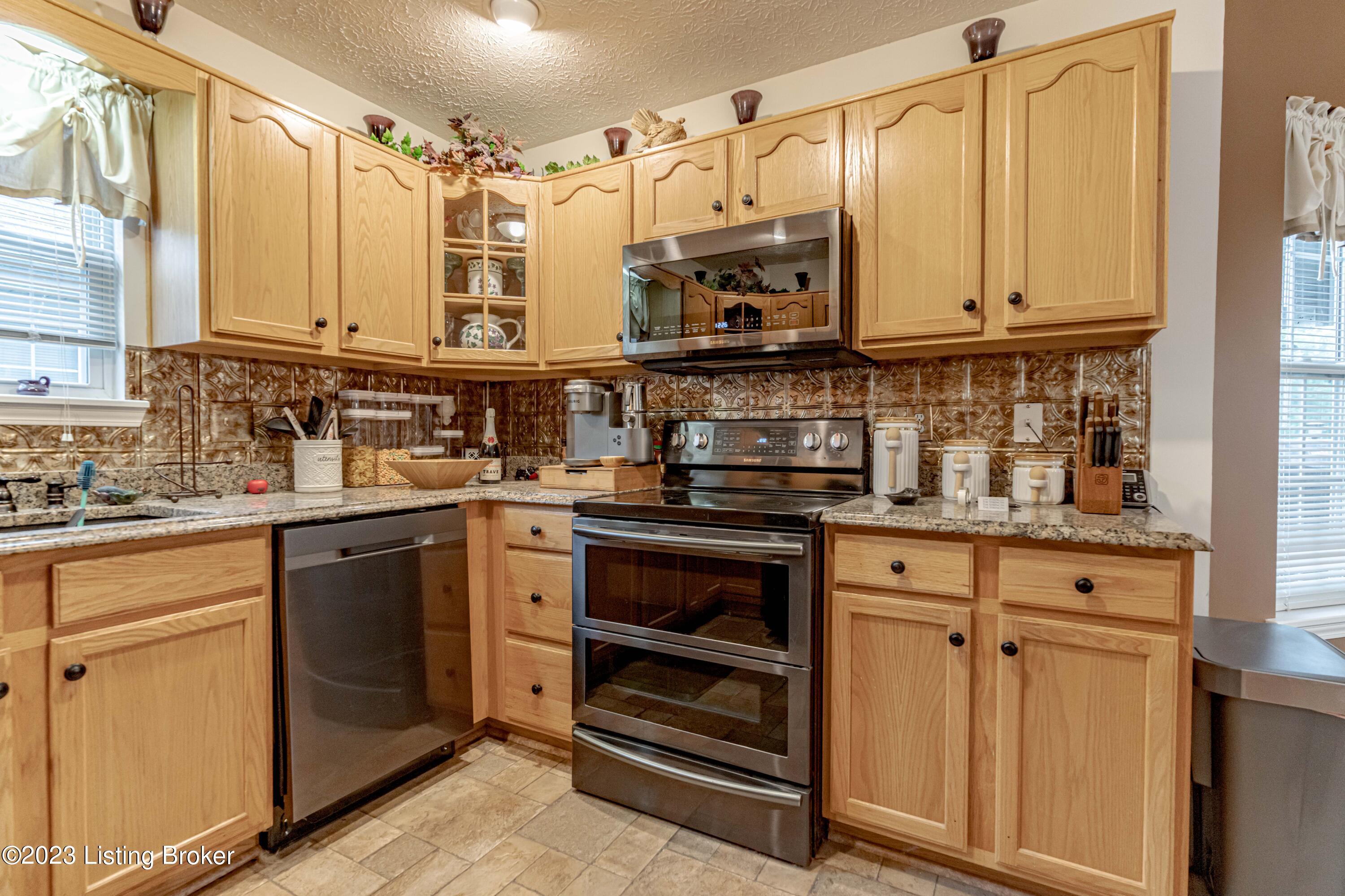 9307 Colonel Cummins Road Louisville, KY 40228 - Photo 37 of 64 kitchen 4