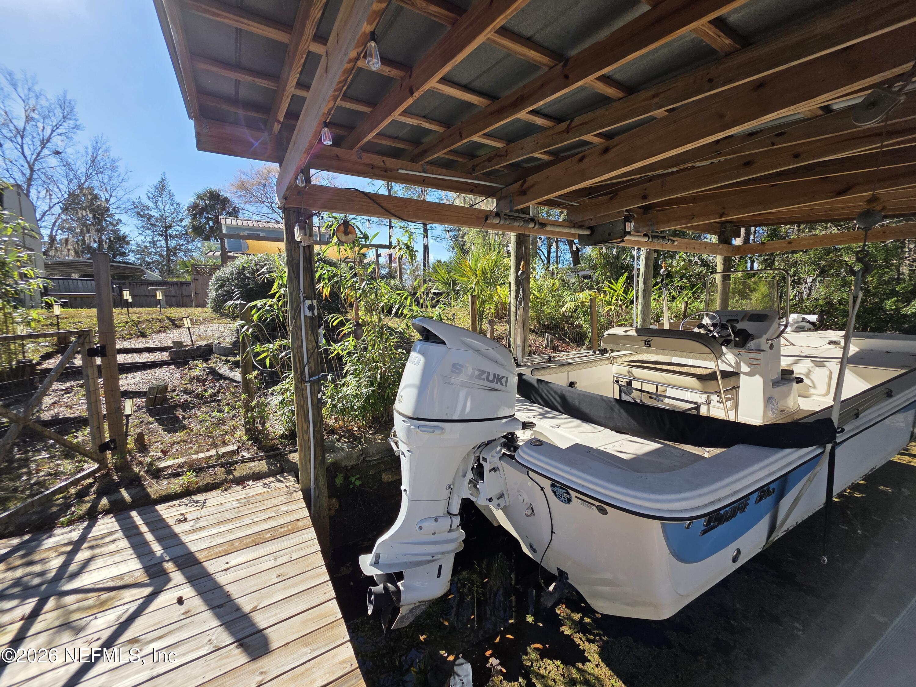 108 Creekside Road Satsuma, FL 32189 - Photo 11 of 51 10