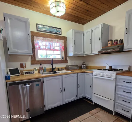 $339,900 | 108 Creekside Road, Satsuma, FL 32189