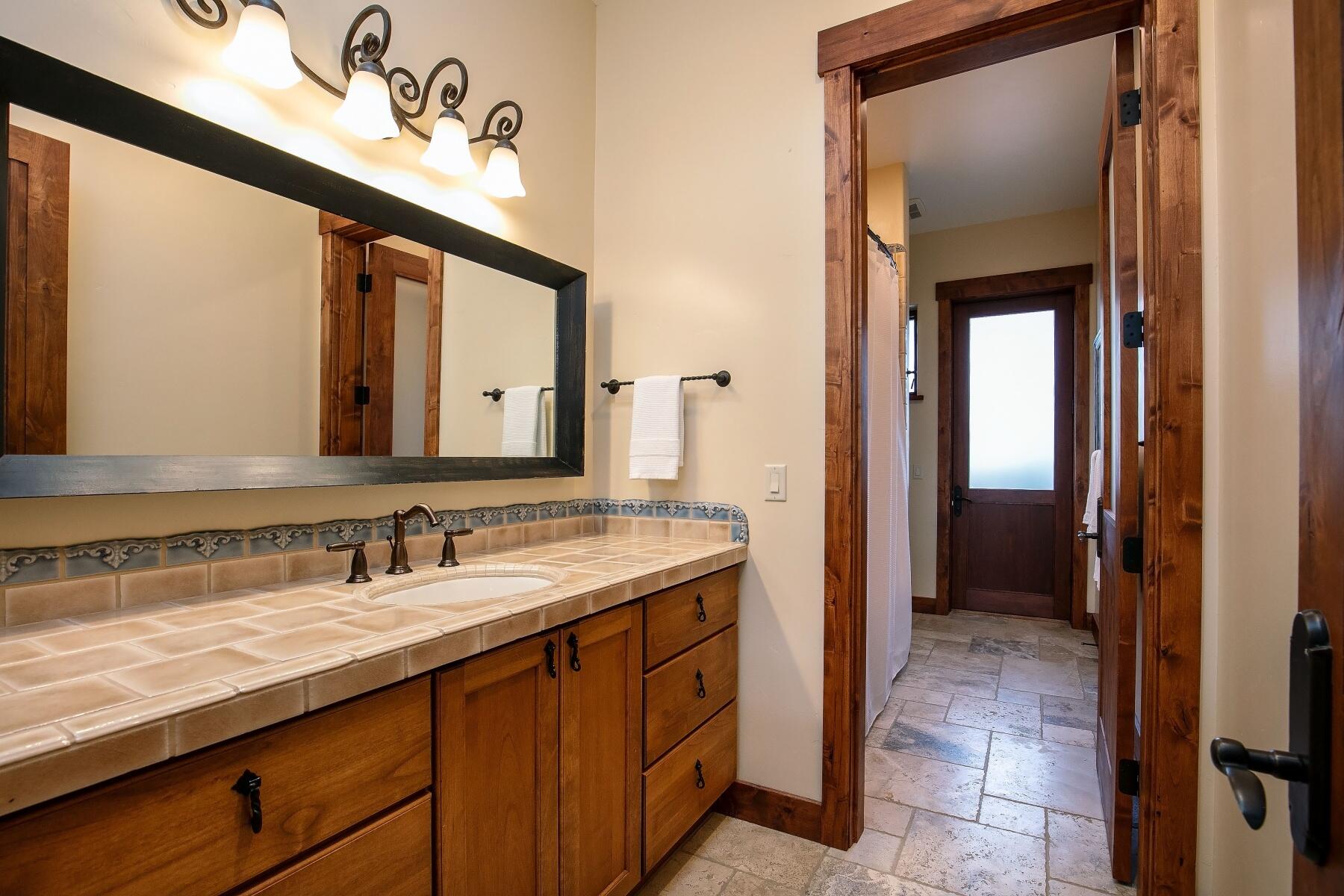 64435 Rock Springs Road Bend, OR 97703 - Photo 29 of 47 batch_32