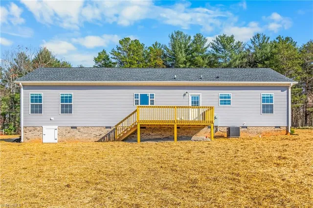 $344,000 | 6782 Siloam Road, Siloam, NC 27047