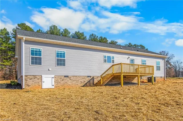 $344,000 | 6782 Siloam Road, Siloam, NC 27047