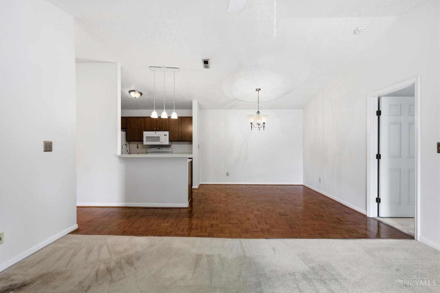 7633 Montgomery Road, Unit 7633 Cincinnati, OH 45236 - Photo 9 of 62 Gallery Image 9